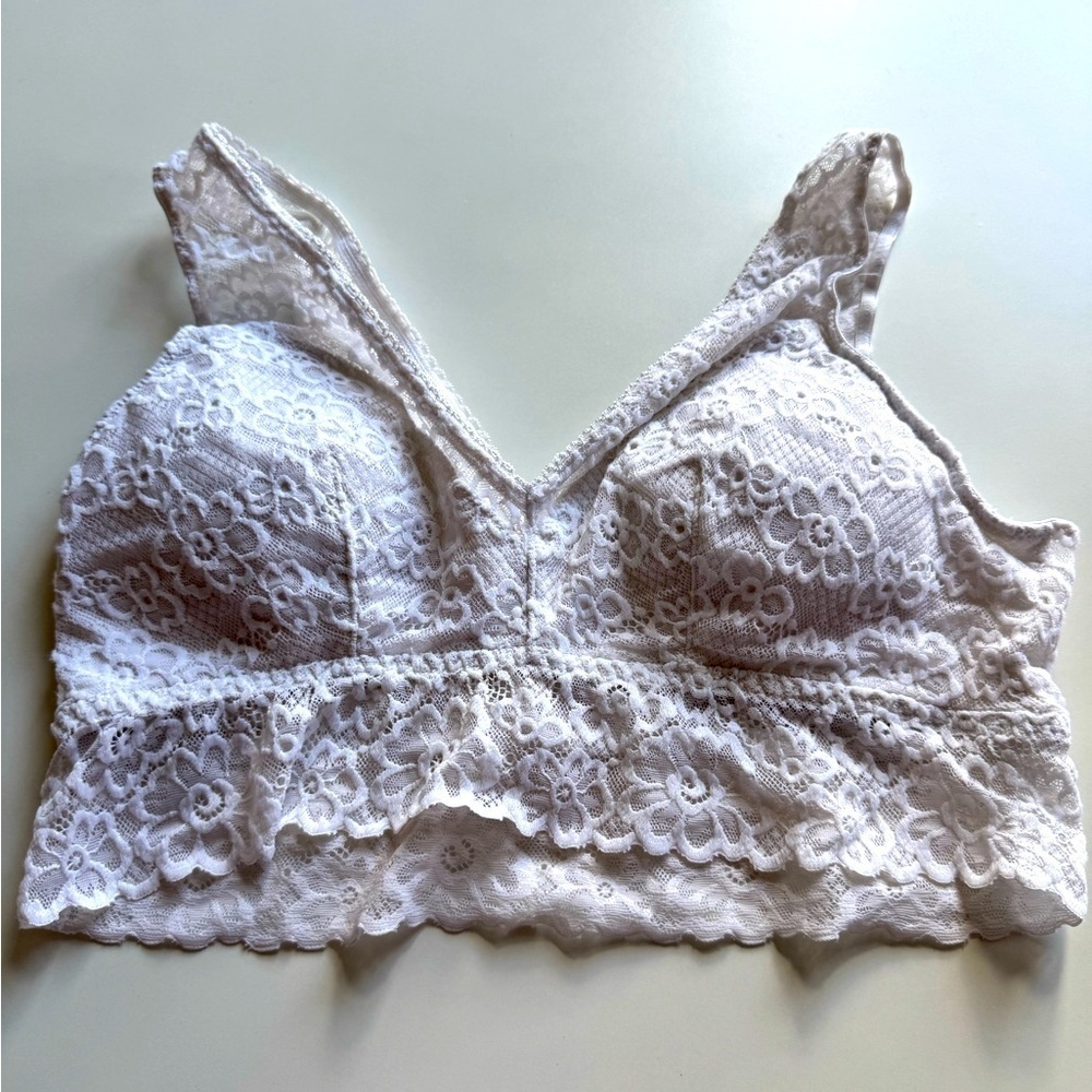 SO Lace Bralette in white